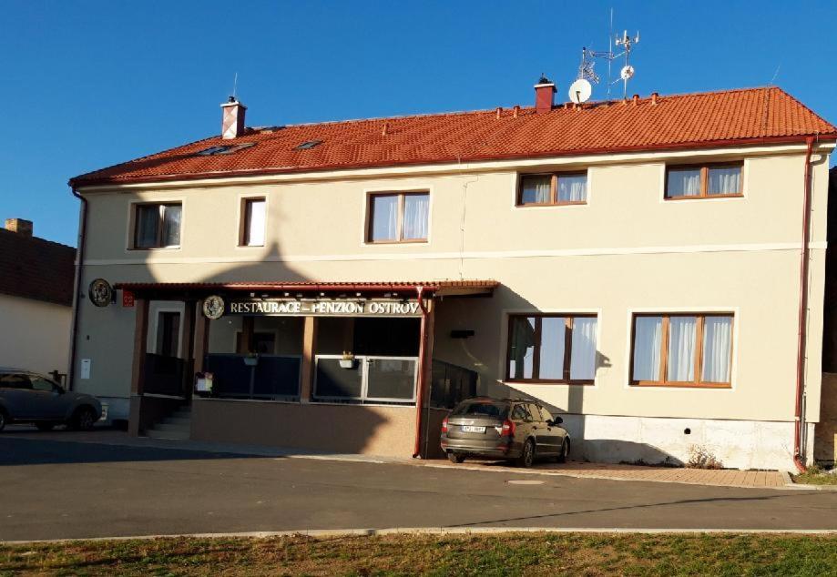 Penzion Ostrov Kostelec  Εξωτερικό φωτογραφία